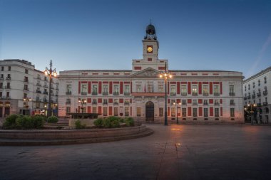 Puerta del Sol Meydanı, İspanya Kraliyet Postanesi (Real Casa de Correos) - Madrid, İspanya