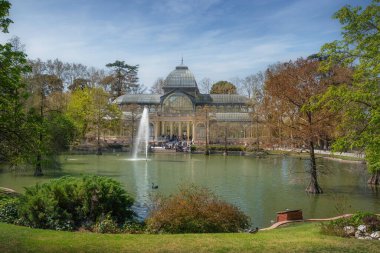 Kristal Saray (Palacio de cristal) Retiro Park - Madrid, İspanya