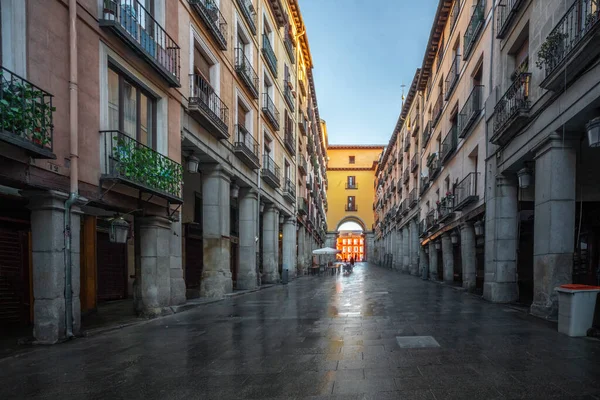 Calle Toledo Con Arcos Que Llevan Plaza Mayor Madrid España — Foto de Stock