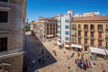 Malaga, İspanya - 18 Mayıs 2019: Plaza de la Aduana Meydanı - Malaga, Endülüs, İspanya