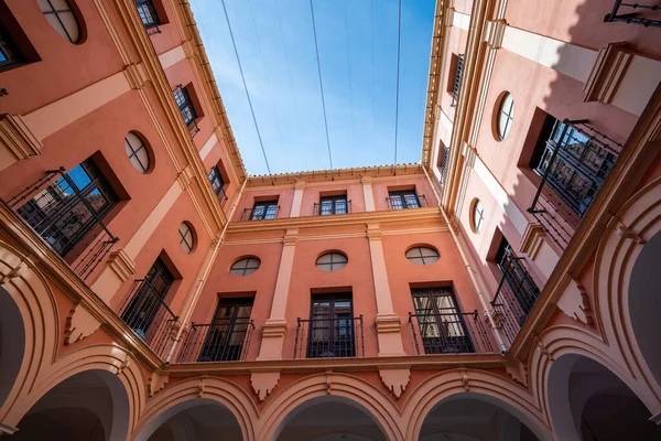 Malaga Spanien Maj 2019 Arcaded Courtyard Vid Biskopspalatset Malaga Andalusien — Stockfoto