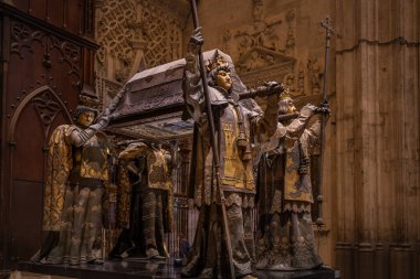 Seville, İspanya - 4 Nisan 2019 Sevilla Kolomb 'un Sevilla Katedrali İçi - Sevilla, Endülüs, İspanya