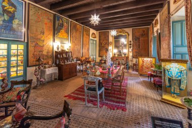 Seville, İspanya - 7 Nisan 2019: Las Duenas Sarayı Poster Odası (Palacio de las Duenas) - Sevilla, Endülüs, İspanya