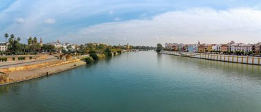 Triana ve Torre del Oro (Altın Kule) - Sevilla, Endülüs, İspanya