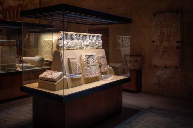 Cordoba, İspanya - 10 Haziran 2019: Cordoba İçişleri Camii-Katedrali Visigoth Müzesi - Cordoba, Endülüs, İspanya