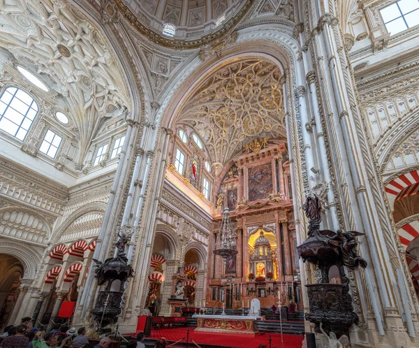 2019年6月10日 西班牙科尔多瓦 西班牙安达卢西亚科尔多瓦 科尔多瓦大教堂的高祭坛 — 图库照片