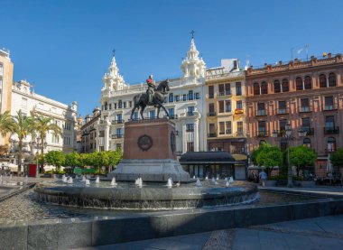 Cordoba, İspanya - 11 Haziran 2019: Plaza de las Tendillas Meydanı 'ndaki Gran Capitan Anıtı (Gonzalo Fernandez de Cordoba) - Cordoba, Endülüs, İspanya