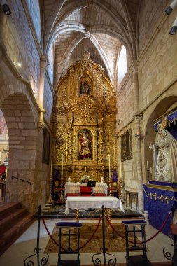 Cordoba, İspanya - 12 Haziran 2019: Calvario Chapel ve Nuestra Senora del Mayor Dolor San Lorenzo Kilisesi - Cordoba, Endülüs, İspanya