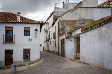 Geleneksel Albaicin bölgesinin Carril de la Lona Sokağı - Granada, Endülüs, İspanya