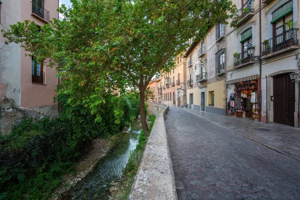 Famosa Calle Carrera Del Darro Granada Andalucía España — Foto de Stock