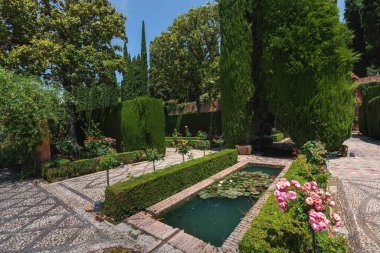 Granada, İspanya - 24 Mayıs 2019: Alhambra Generalife Gardens - Granada, Endülüs, İspanya
