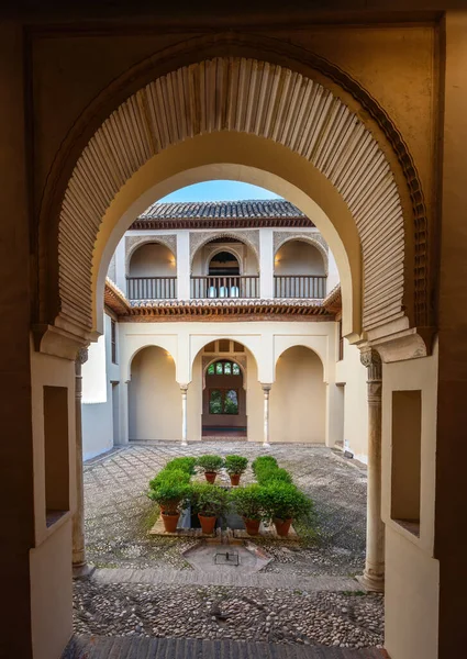 Granada Španělsko Června 2019 Palác Dar Horra Nádvoří Granada Andalusie — Stock fotografie