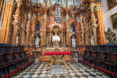 Granada, İspanya - 25 Mayıs 2019: Granada Katedrali 'nin İçi - Granada, Endülüs, İspanya