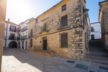 Plaza del Populo Meydanı yakınlarındaki Rastro de Carniceria Sokağı - Baeza, Jaen, İspanya