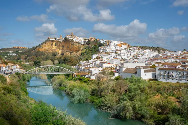 stock image Arcos de la Frontera view with Guadalete River and San Miguel Bridge - Arcos de la Frontera, Cadiz, Spain