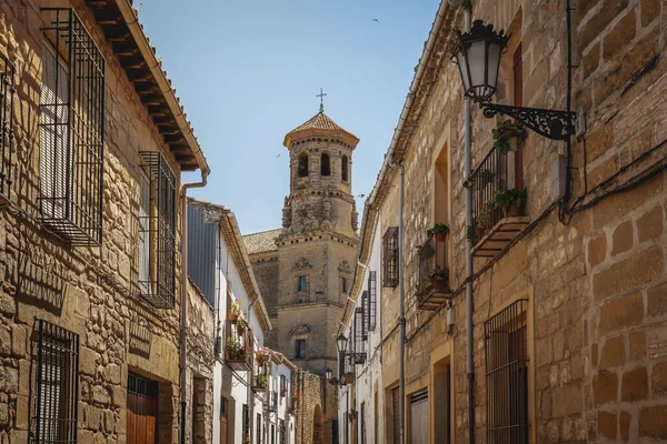 Baeza Caddesi, Eski Üniversite Kulesi - Baeza, Jaen, İspanya