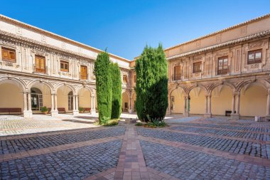 Jaen, İspanya - 1 Haziran 2019: Santo Domingo Kraliyet Manastırı - Jaen, İspanya