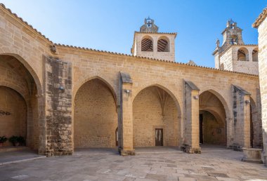 Ubeda, İspanya - 2 Haziran 2019: Santa Maria de los Reales Alcazares Kilisesi - Ubeda, Jaen, İspanya