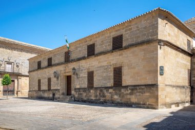 Ubeda, İspanya - 2 Haziran 2019: Carcel del Obispo (Bishop Hapishanesi) - Plaza Vasquez de Molina Meydanı 'ndaki Ubeda Adliyesi - Ubeda, Jaen, İspanya