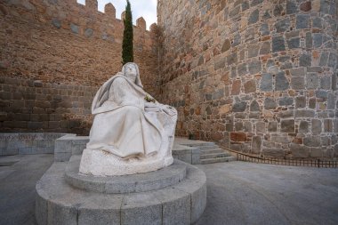 Avila, İspanya - 17 Mart 2019: Santa Teresa Anıtı (Avila 'lı Aziz Teresa) - Avila, İspanya