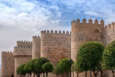 Avila Ortaçağ Duvarları - Avila, İspanya