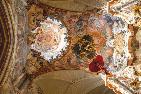 Toledo Spanien März 2019 Oberlicht Des Altaraufsatzes Transparente Der Kathedrale — Stockfoto