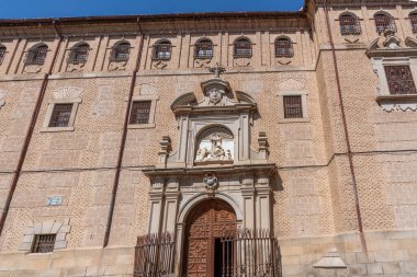 Real Colegio de Doncellas Nobles (Soylu Bakireler Kraliyet Koleji) - Toledo, İspanya
