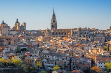 Toledo Skyline with Cathedral and Jesuit Church (San Ildefonso Kilisesi) - Toledo, İspanya