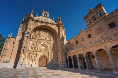 San Esteban Manastır Plateresk Cephesi - Salamanca, İspanya