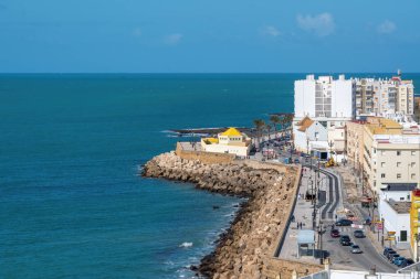 Paseo del Vendaval ve Cadiz Denizi 'nin havadan görünüşü - Cadiz, Endülüs, İspanya