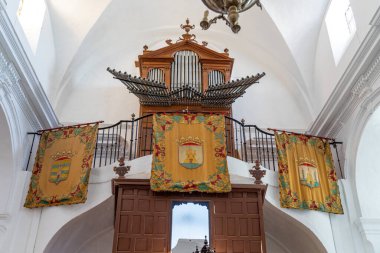 Zahara de la Sierra, İspanya - 1 Mayıs 2019: Santa Maria de la Mesa Kilisesi İçi - Zahara de la Sierra, Endülüs, İspanya