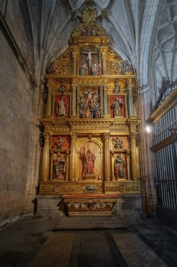 Segovia, İspanya - 14 Aralık 2019: Segovia Katedrali 'nde Aziz Andrew Şapeli (San Andres)