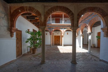 Ronda, İspanya - 28 Nisan 2019: Mondragon Sarayı ve Müze İçi - Ronda, Endülüs, İspanya