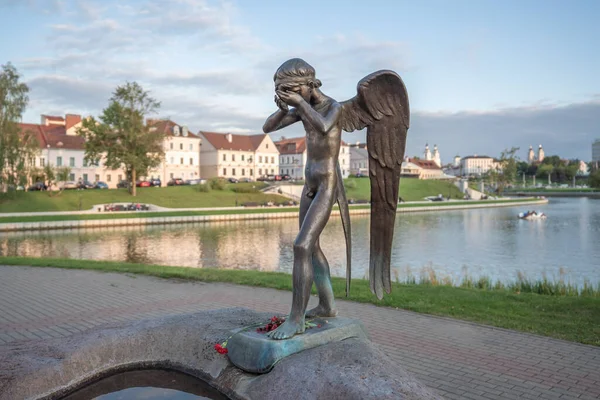 Minsk Bielorrússia Agosto 2019 Crying Angel Sculpture Island Tears Minsk — Fotografia de Stock
