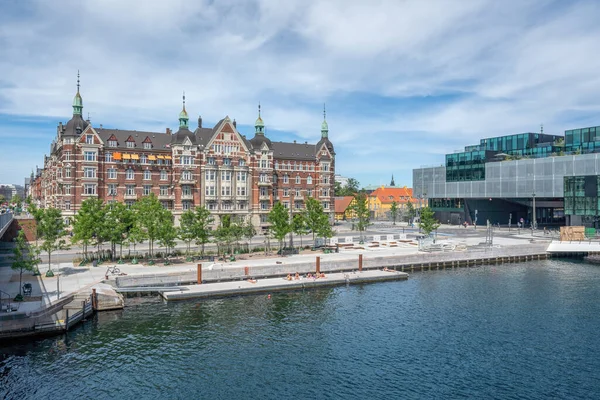 Copenhagen Inner Harbour Canal Skyline Med Christiansborg Bygning København Danmark – stockfoto