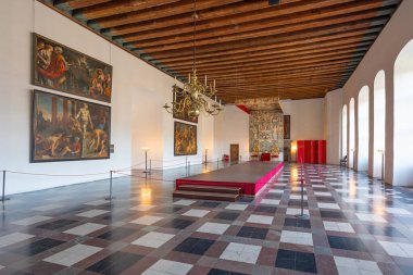 Elsinore, Danimarka - 27 Haziran 2019 Kronborg Şatosu İçişleri 'ndeki Büyük Balo Salonu