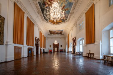Salzburg, Avusturya - 9 Kasım 2019: Carabinieri Hall - DomQuartier Müzesi 'nin Residenz bölümünün Devlet Odaları - Salzburg, Avusturya