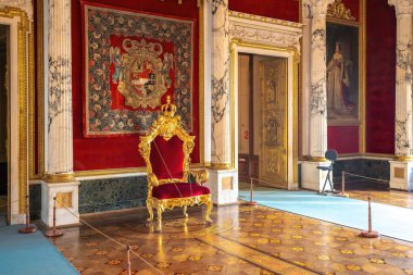 Schwerin, Almanya - Ocak 05, 2020: Schwerin Şatosu İçişleri Taht Salonu - Schwerin, Almanya