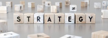 Strateji - tahta bloklar üzerine kelime - 3 boyutlu illüstrasyon