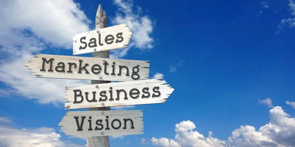 Försäljning Marknadsföring Business Vision Träskylt Med Fyra Pilar — Stockfoto