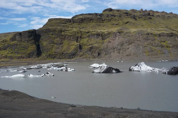 아이슬란드 빙하의 호수에 덩어리 — 스톡 사진