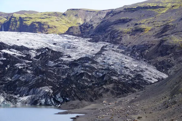Παγετώνας Λιώνει Μια Λίμνη Solheimajokull Ισλανδία — Φωτογραφία Αρχείου