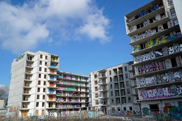 Warsaw Poland March 16Th 2023 Unfinished Residential Building Covered Graffiti — Stock Photo, Image