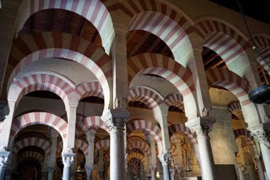 Mezquita 'nın İçi - İspanya' daki Cordoba Camii-Katedrali