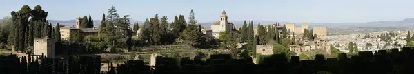 西班牙安达卢西亚格拉纳达Alhambra要塞全景 — 图库照片
