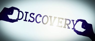 Keşif - insan elleri siyah siluet kelime, eğim arkaplanı