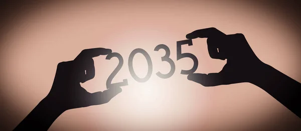 2035年 人类手握黑色轮廓的年份编号 渐变背景 — 图库照片