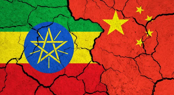 Banderas Etiopía China Superficie Agrietada Política Concepto Relación — Foto de Stock