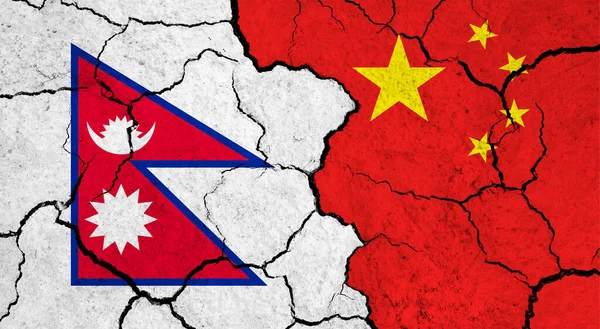 Флаги Непала Китая Треснувшей Поверхности Политика Концепция Отношений — стоковое фото