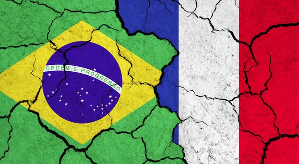 Bandiere Del Brasile Della Francia Superficie Incrinata Politica Concetto Relazione — Foto Stock